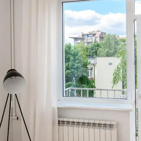 Charming Flat With Great Location By Urban Rent Apartment *