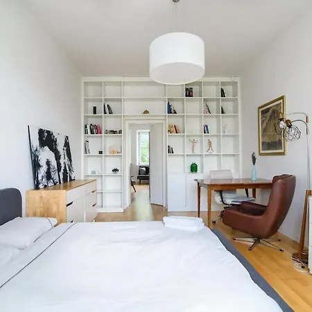 Charming Flat With Great Location By Urban Rent *