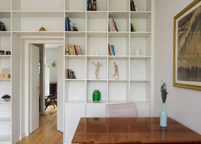 Apartman Charming Flat With Great Location By Urban Rent