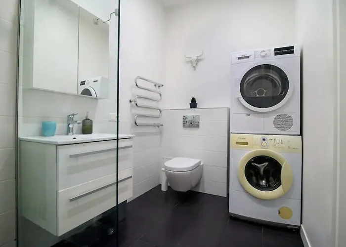 Charming Flat With Great Location By Urban Rent *